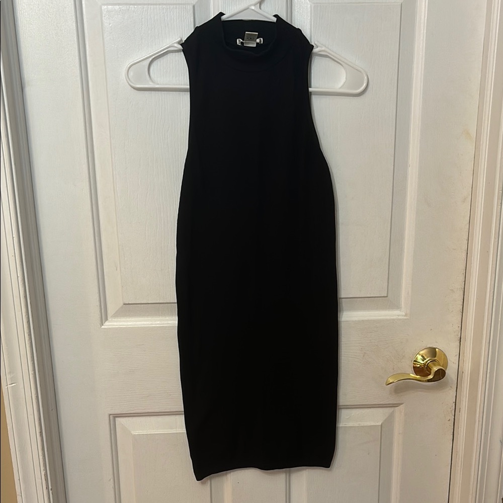 Elegant Black Sleeveless Dress